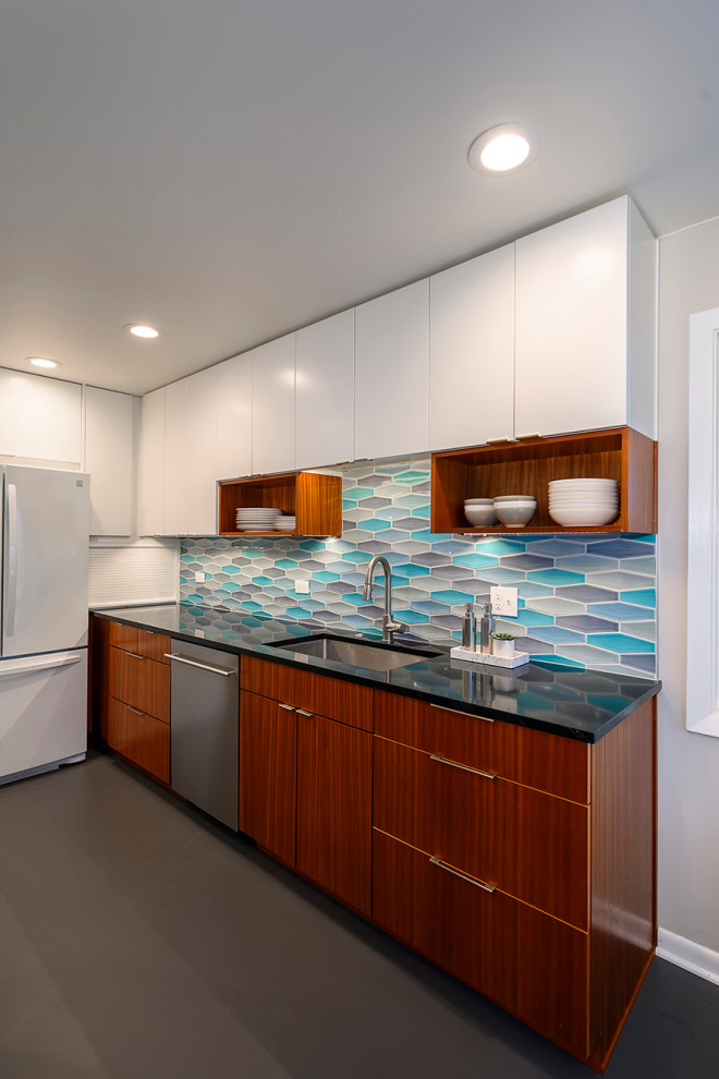 Inspiration for a mid-century modern kitchen remodel in Seattle