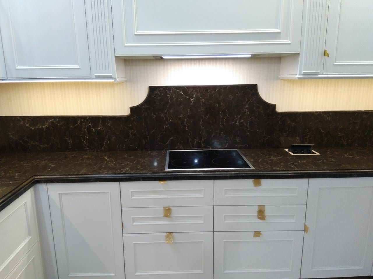 Столешница из кварцевого камня