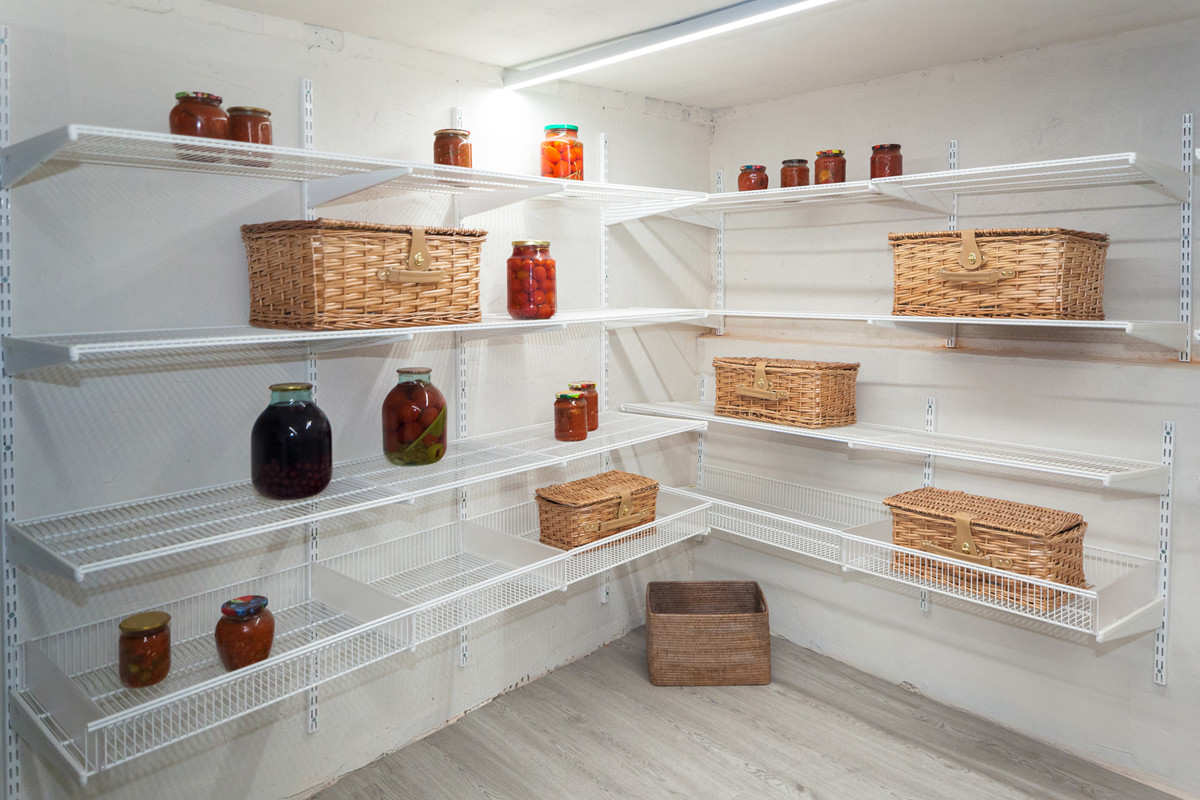 Погреб в загородном доме