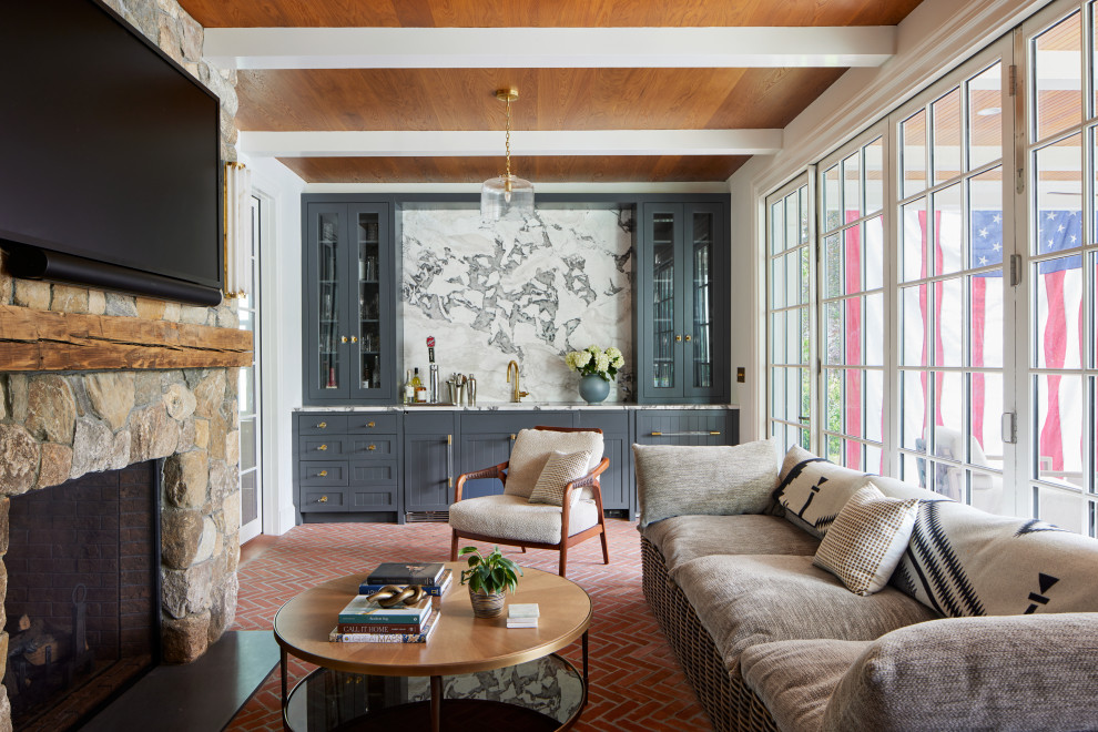 Inspiration for a farmhouse sunroom remodel in New York