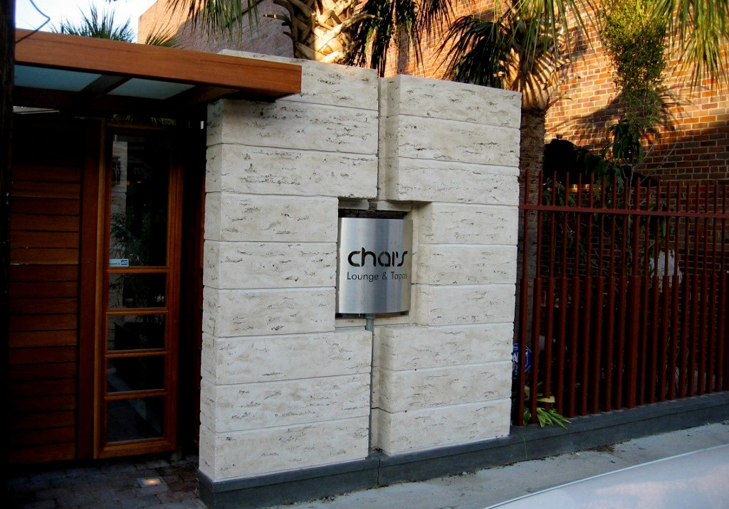 Chai's Courtyard and Lounge