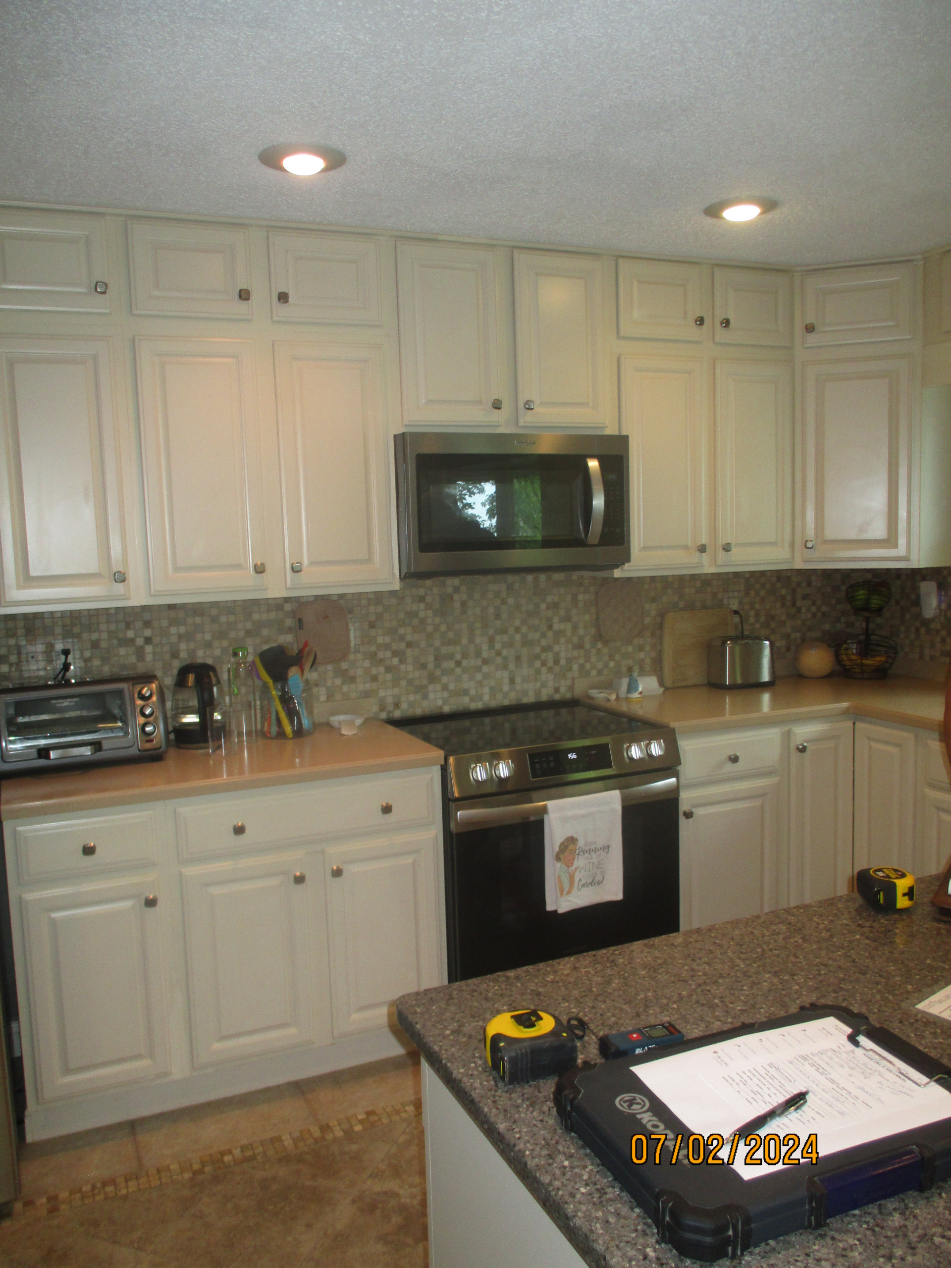 136 Lynhurst Drive - Kitchen