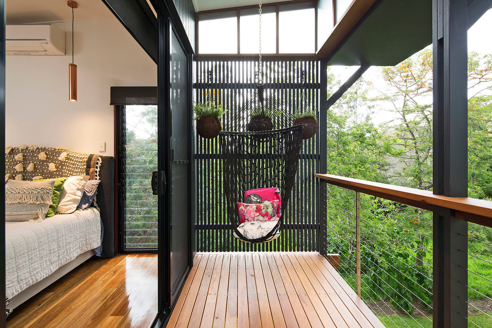 This is an example of a contemporary balcony in Brisbane.