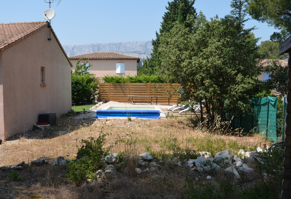 Rousset, Bouches-du-Rhône. Jardin design sous les pins