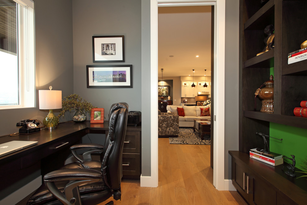 Transitional home office in Vancouver.