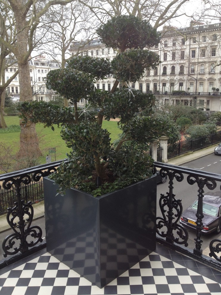 Inspiration for a victorian balcony in London.