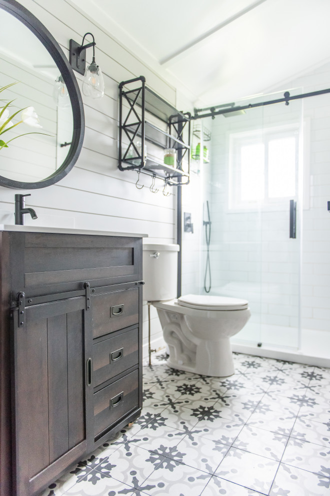 Home design - transitional home design idea in Toronto
