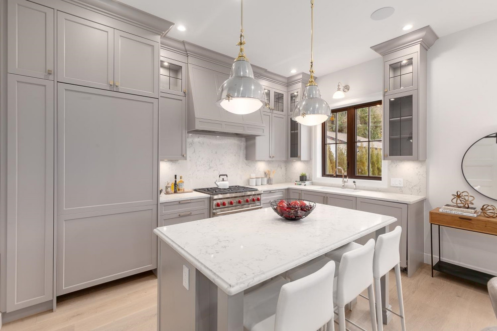 Example of a transitional kitchen design in Vancouver