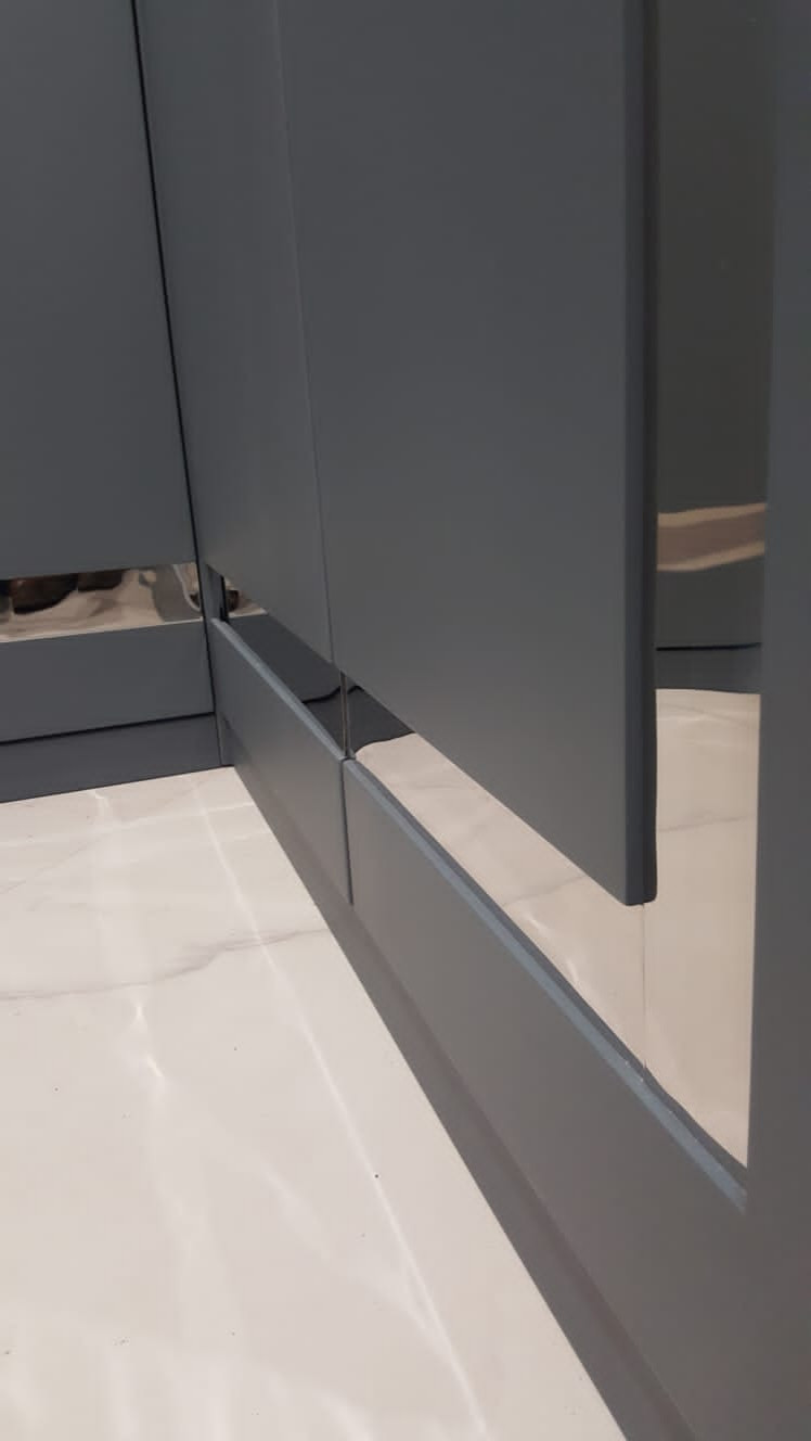 Шкаф в прихожей, угловой "PROFILO".