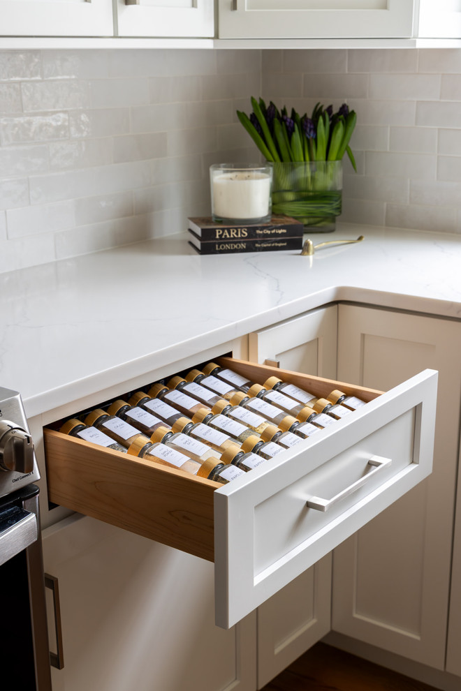 Example of a transitional kitchen design in Boston