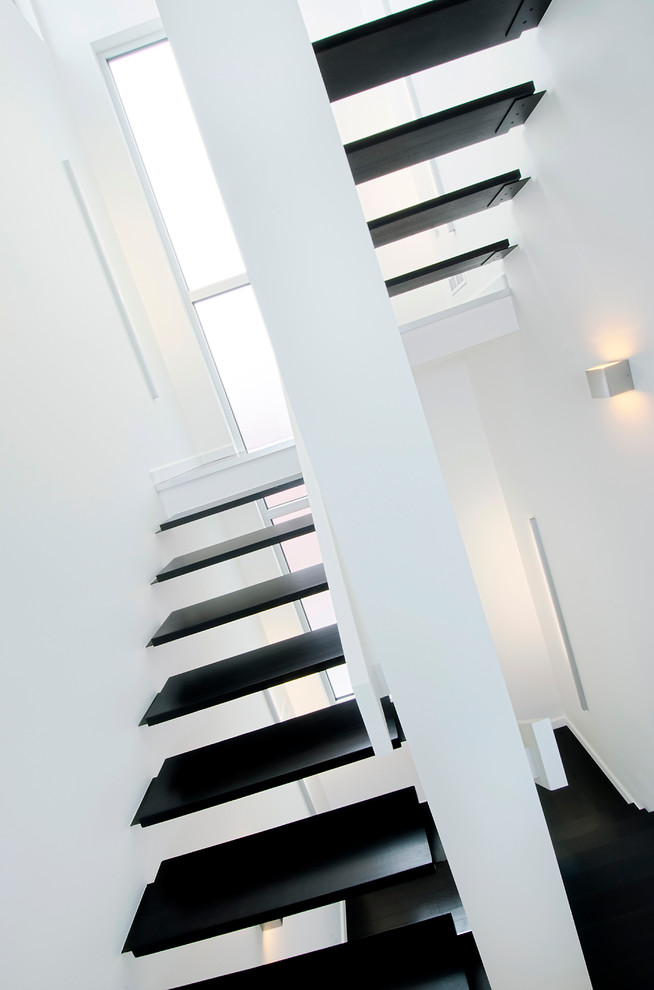 Inspiration for a contemporary staircase remodel in Ottawa