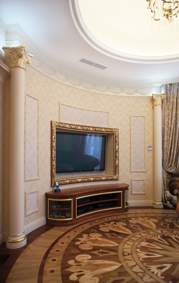 Traditional living room in Moscow.
