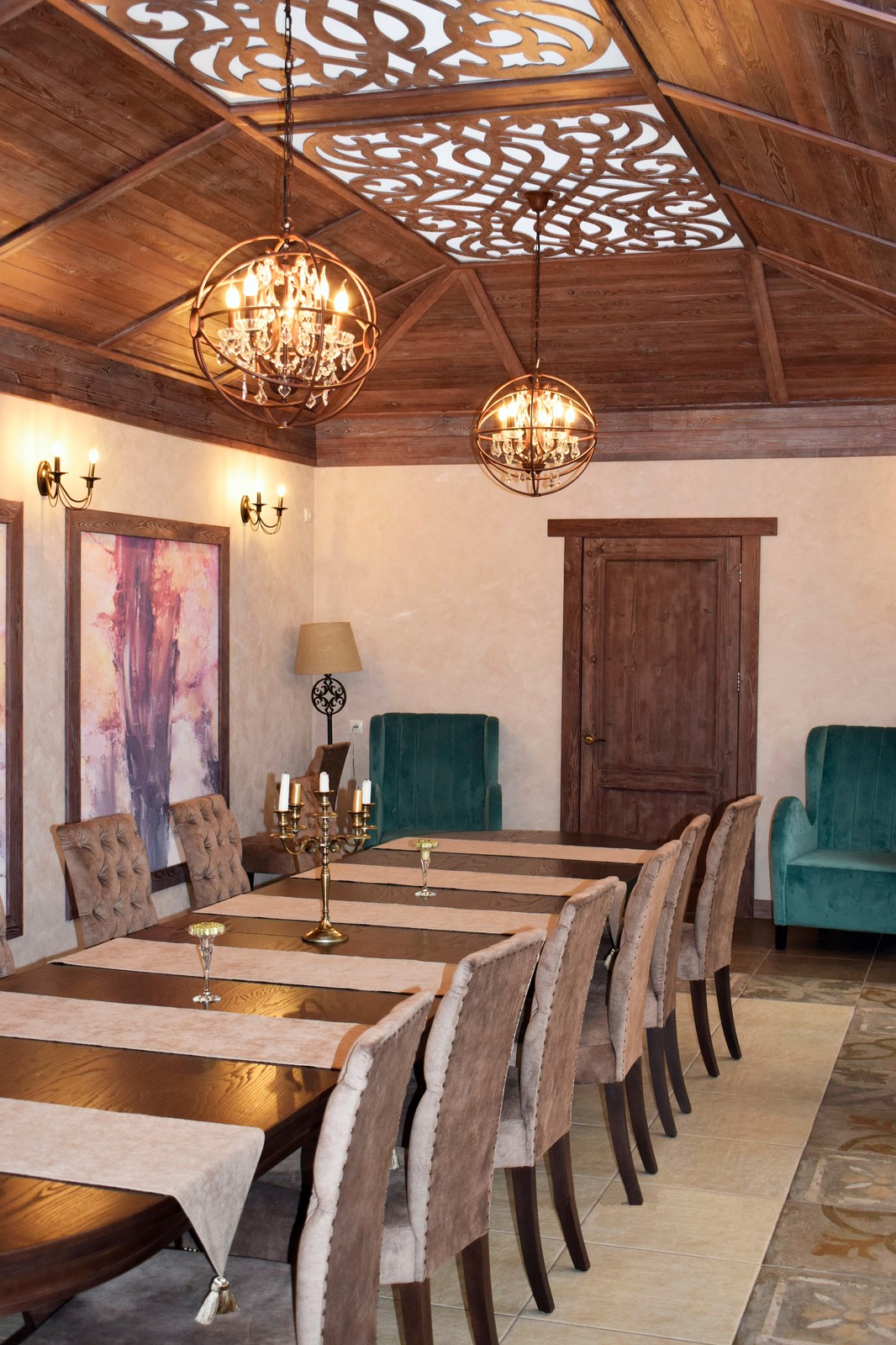 Реализованный проект домика для приема гостей с зоной барбекю