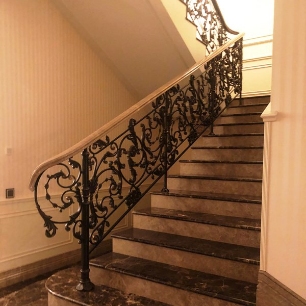 Transitional staircase in Moscow.