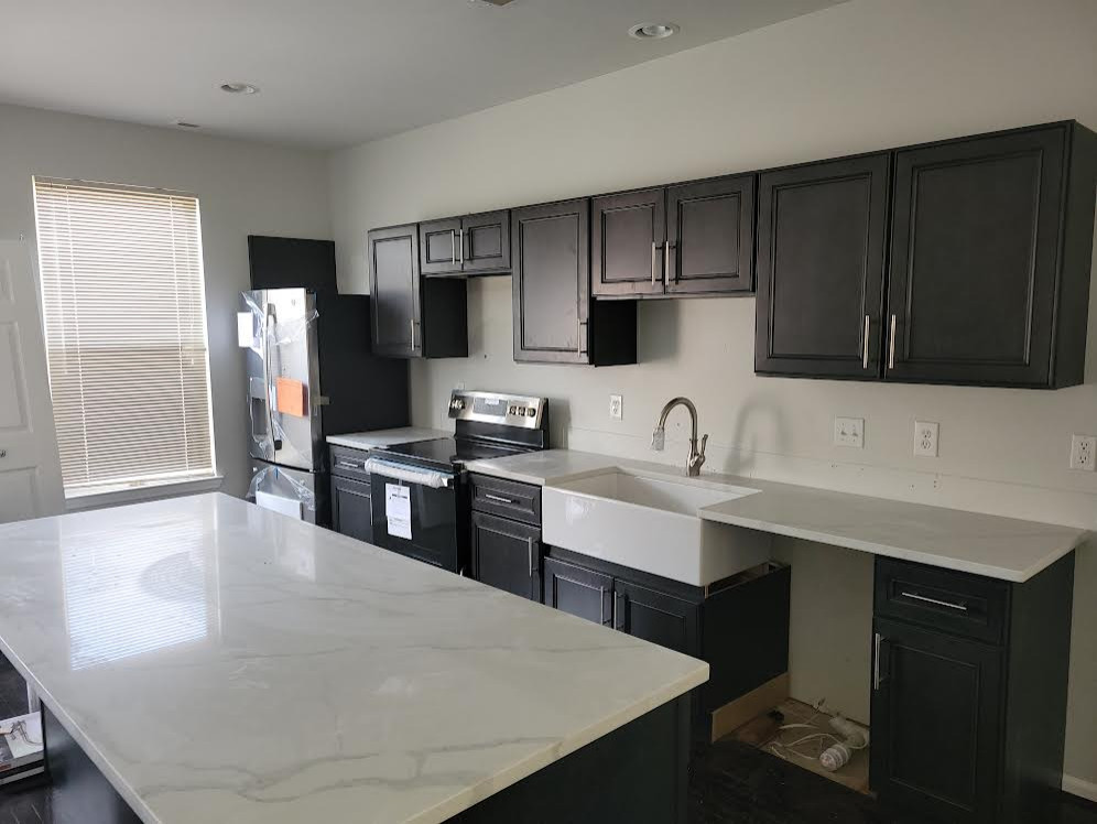 Cottage kitchen photo in Detroit