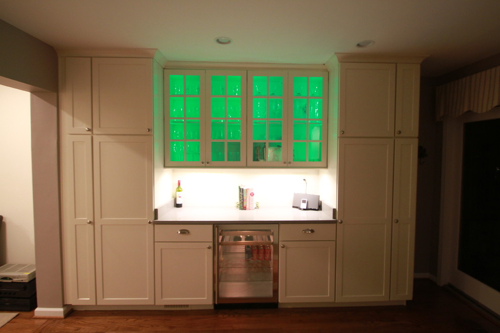 Transitional kitchen photo in DC Metro