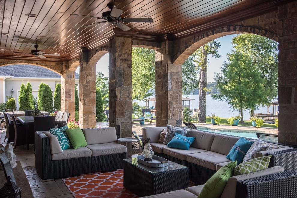 Design ideas for a traditional patio in Little Rock.