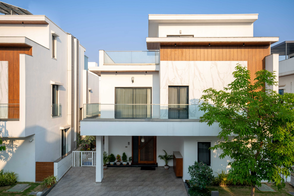 Inspiration for a modern exterior in Hyderabad.