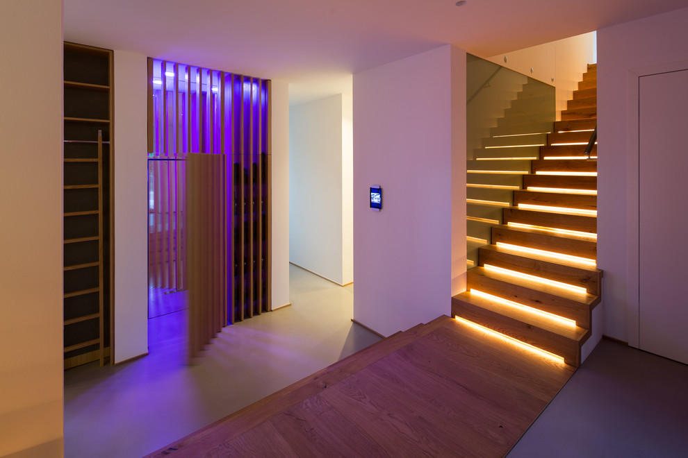 This is an example of a contemporary staircase in Bremen.
