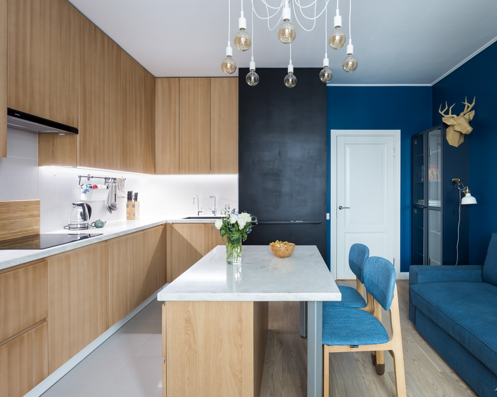 Кухня для молодой девушки