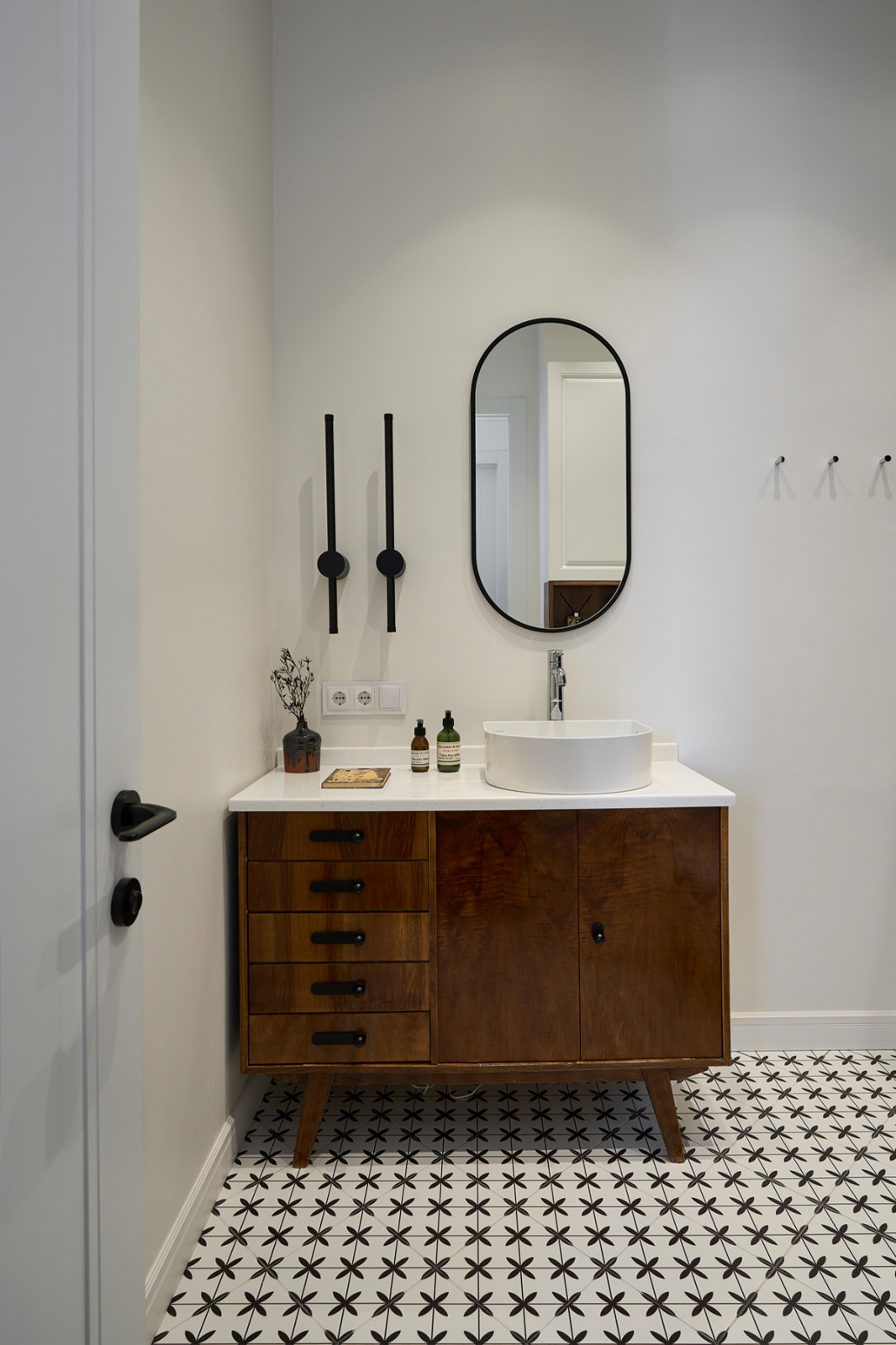 Дизайн  квартиры в стиле Mid-century