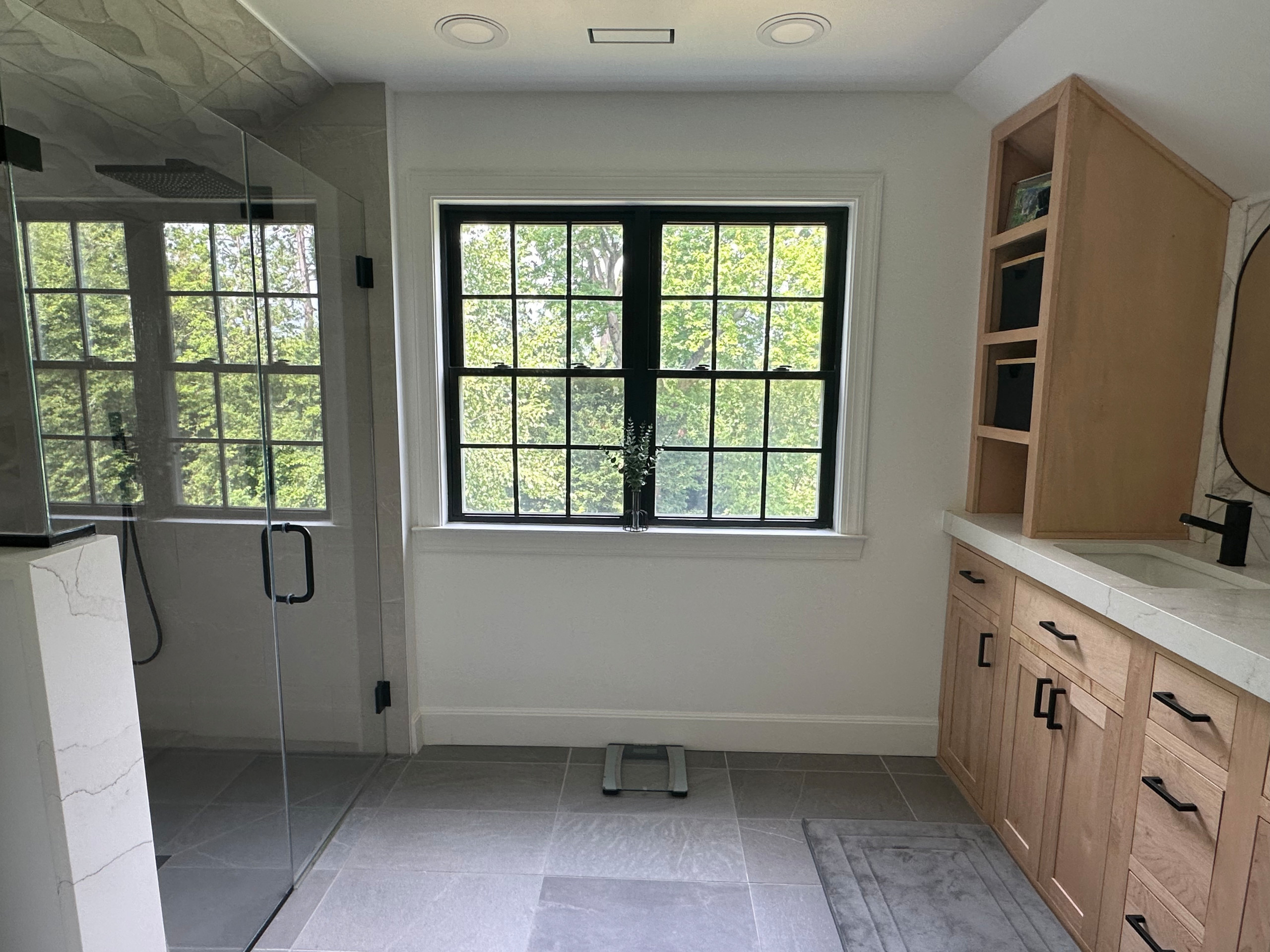 Curler Shower With a Custom-Made Vanity
