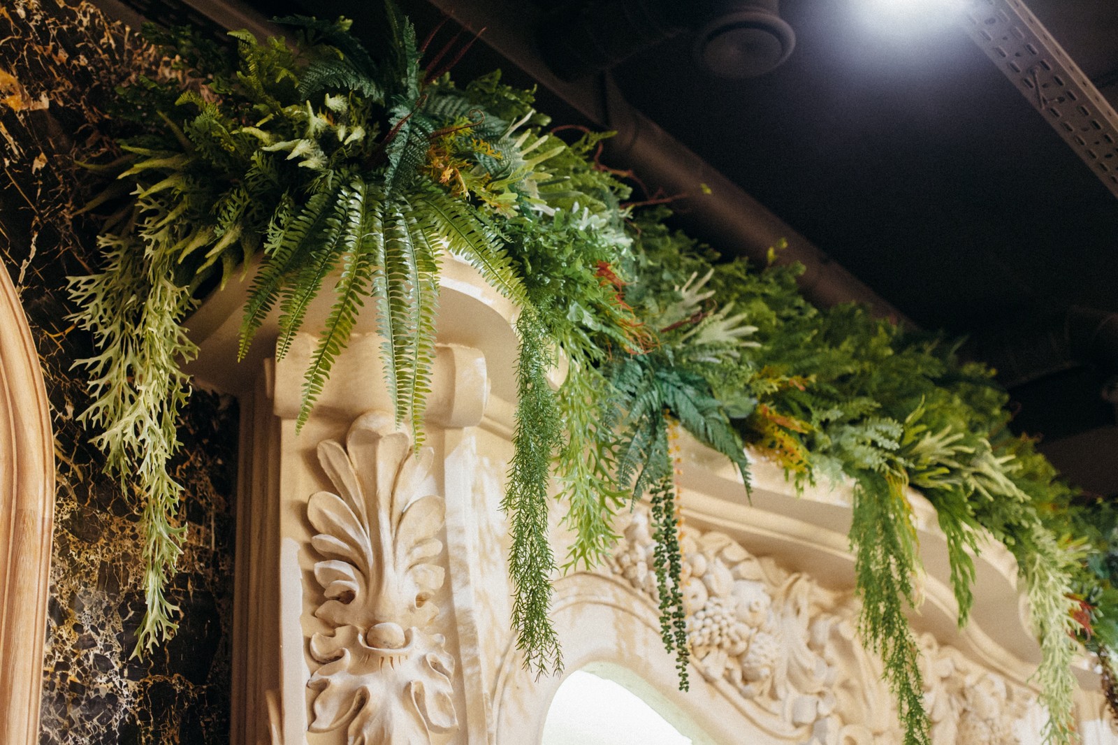 Карниз- прекрасное дополнение к дизайну вашего помещения!