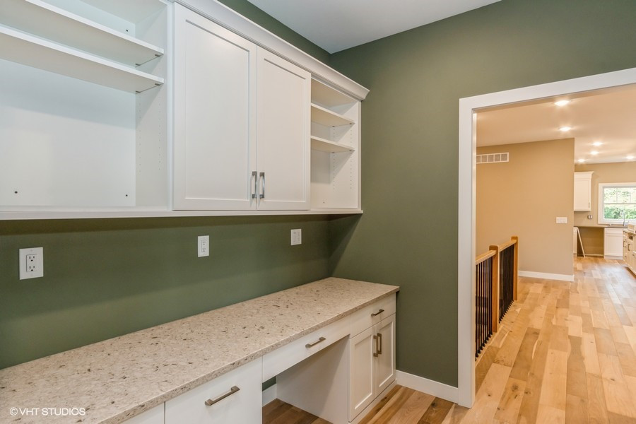 Home design - transitional home design idea in Cedar Rapids