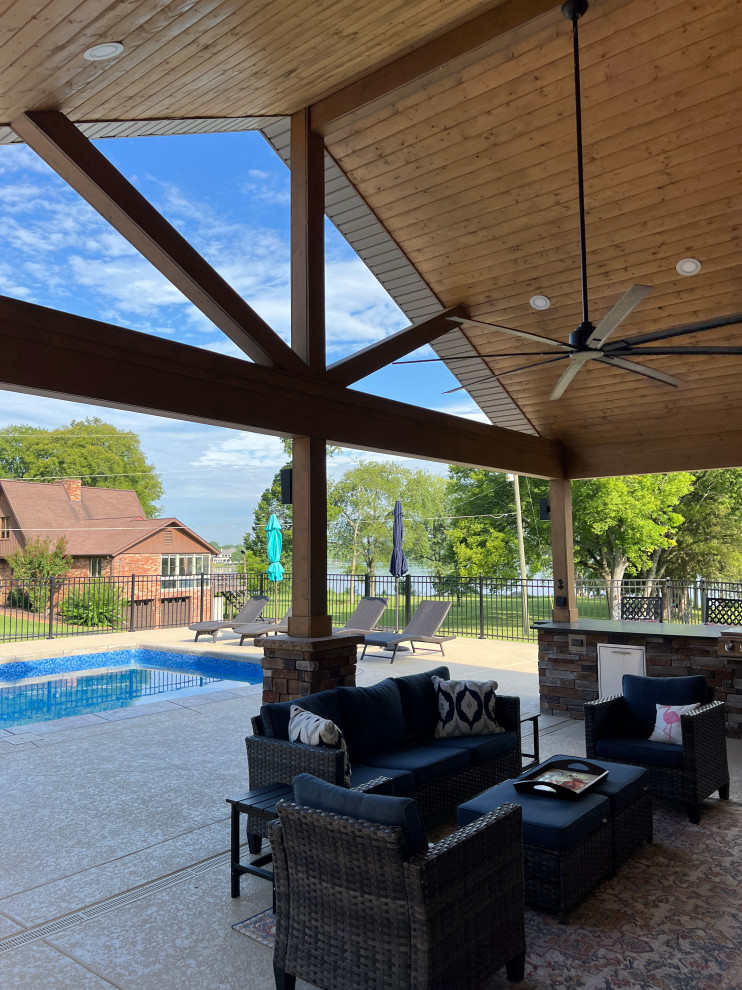 Lakeside Pool House