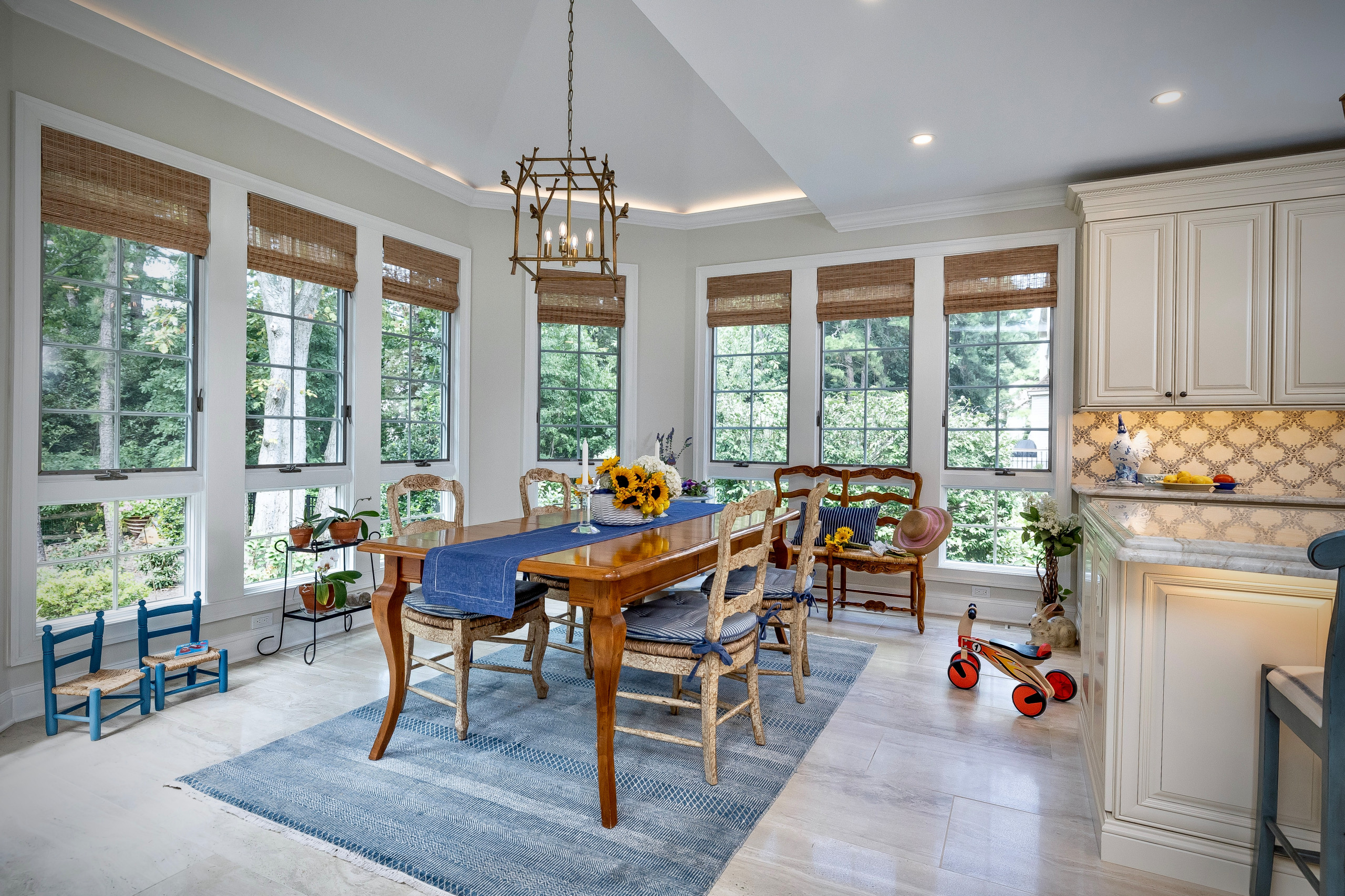 Casual Kitchen Dining with Vaulted Ceiling