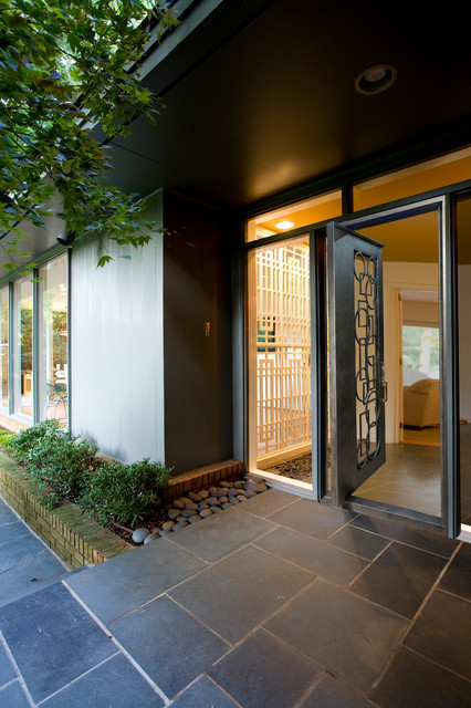 Pivot Doors for An Exceptional Entryway contemporary-entre