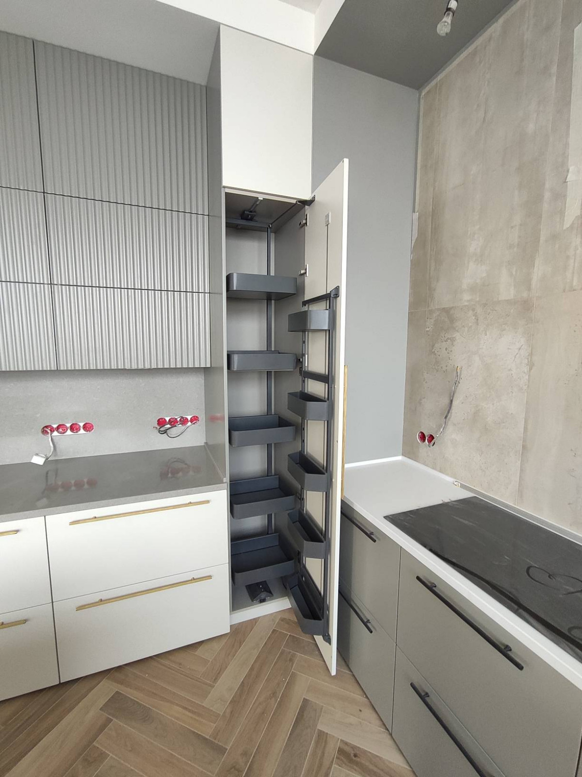 Большой кухонный гарнитур с островом