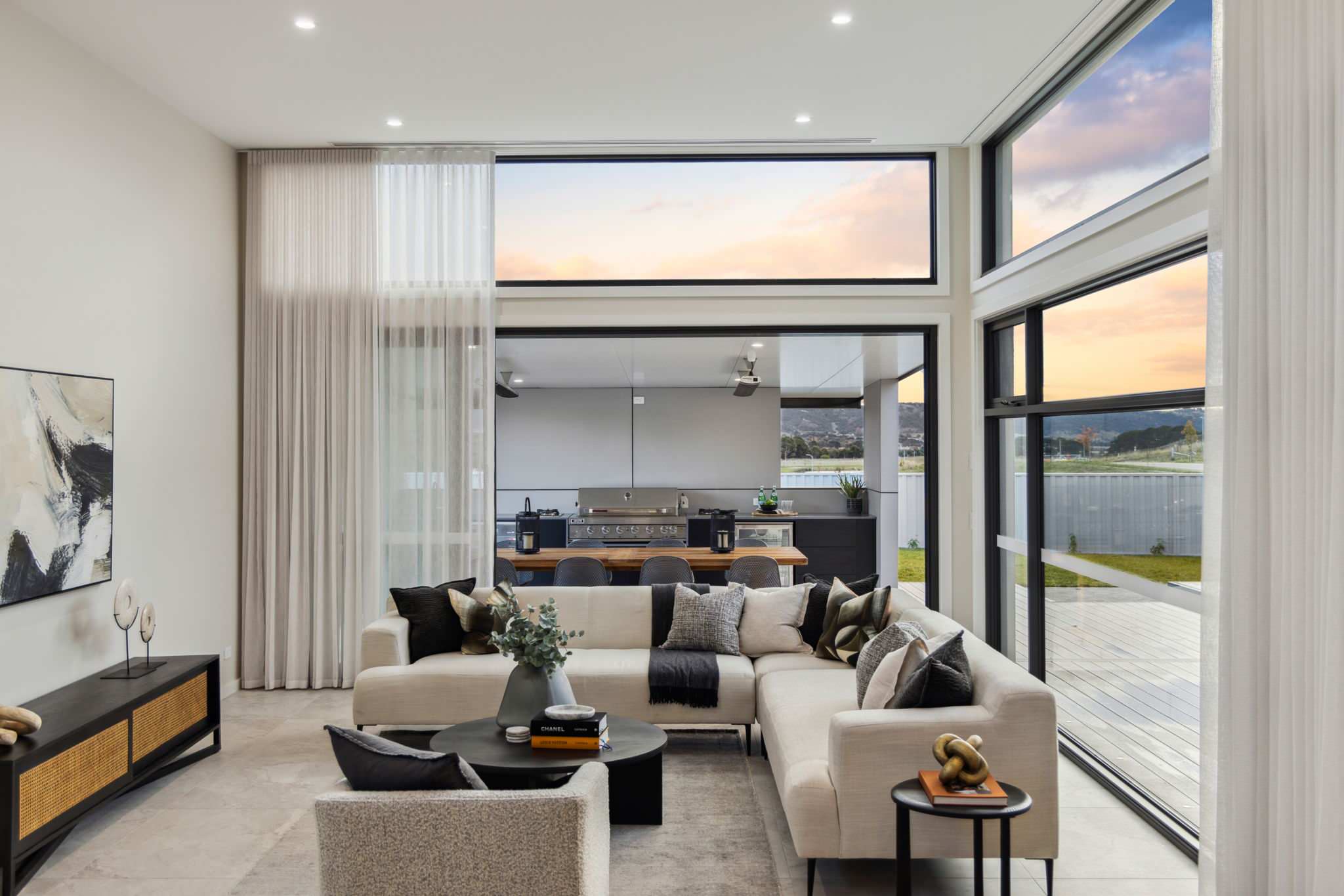 BUNGENDORE DISPLAY HOME