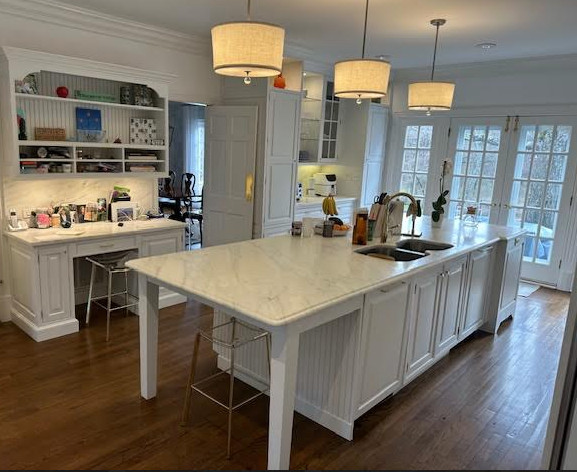 Provence Reimagined: A Modern French Country Kitchen