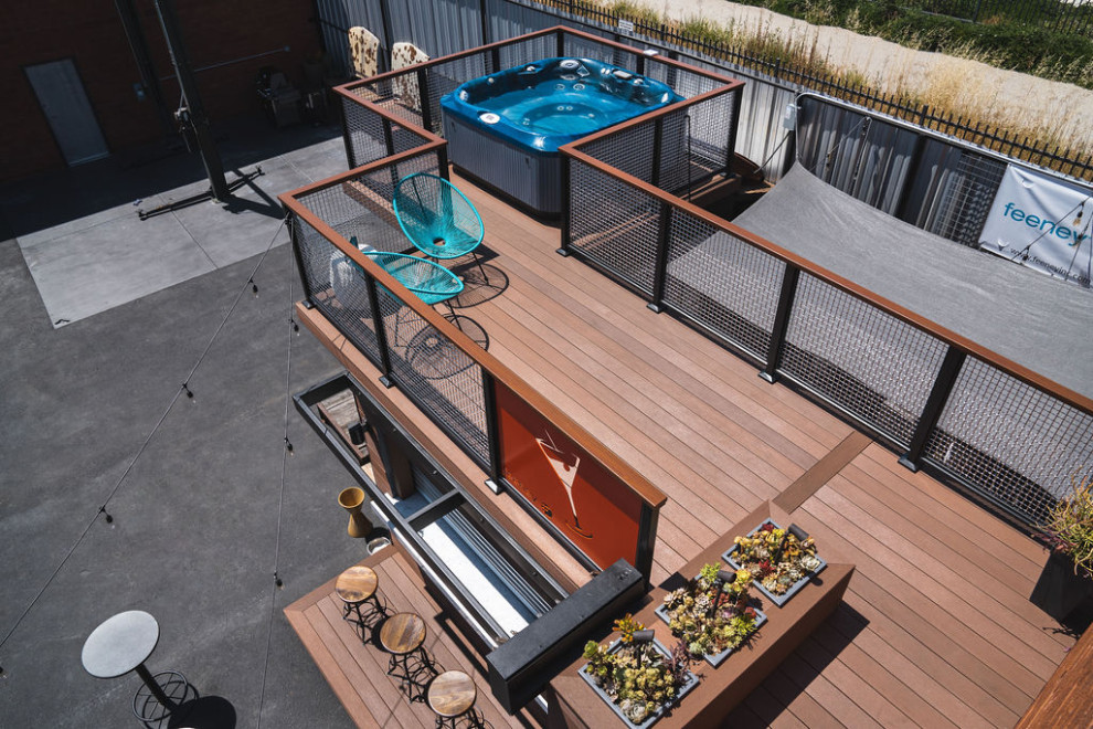 Contemporary deck in San Francisco.