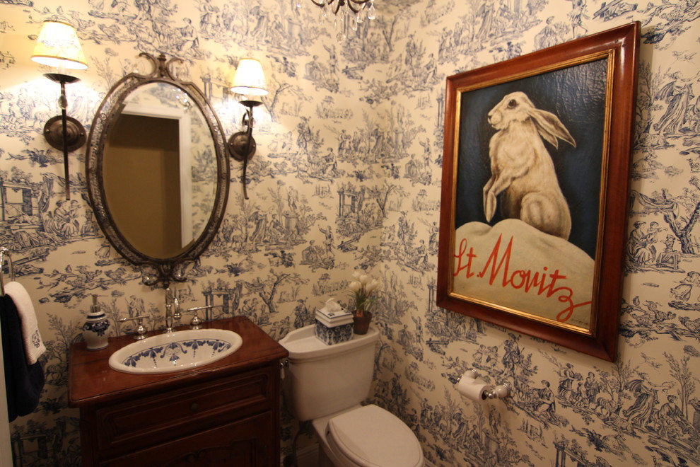 Inspiration for a traditional powder room in Miami.