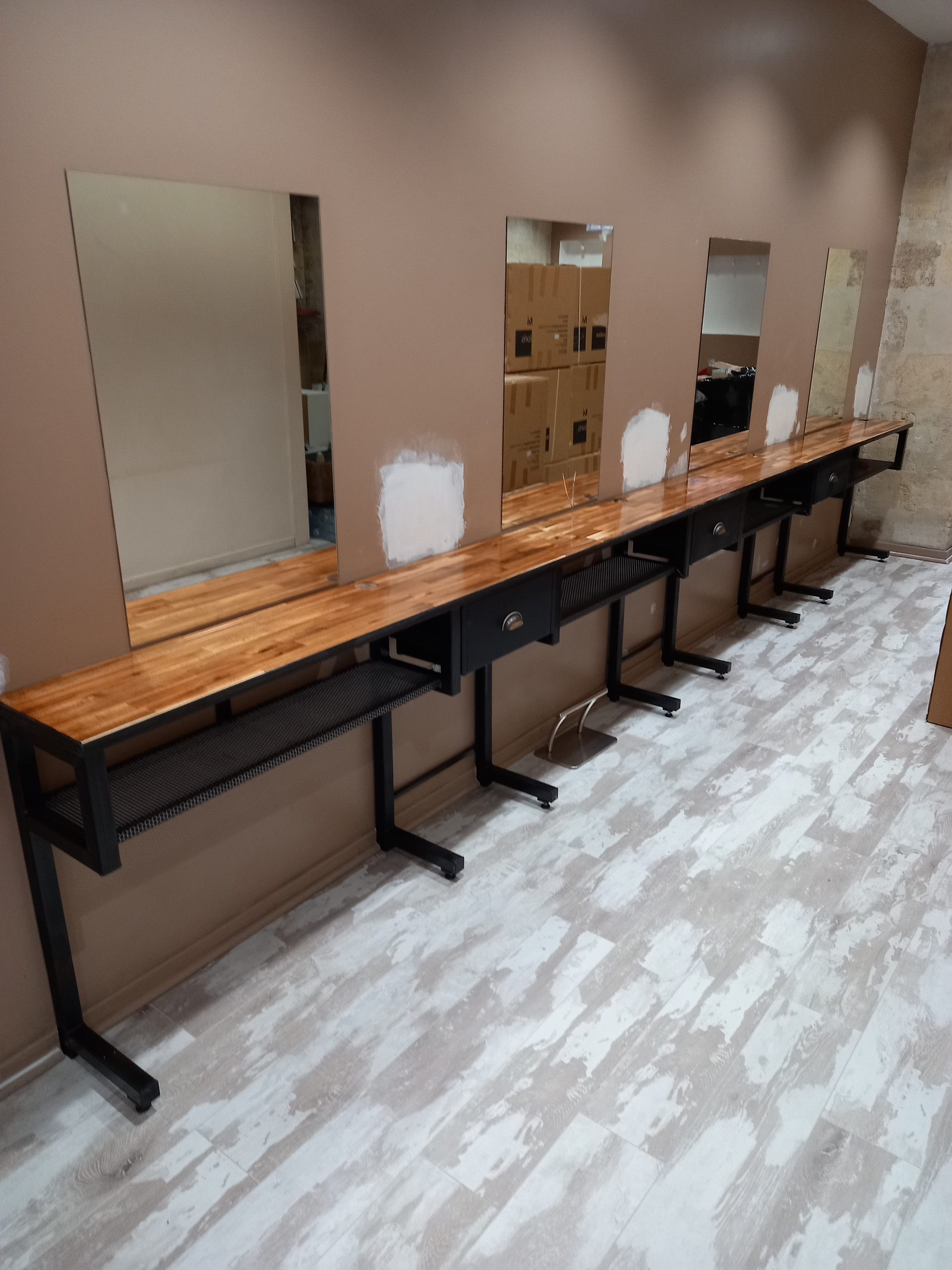 Implantation du mobilier avant finition