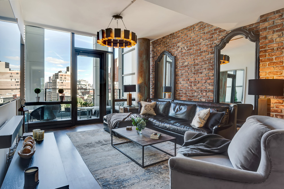 Example of an urban living room design in New York