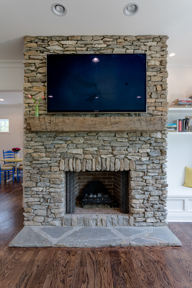 Home design - craftsman home design idea in Other
