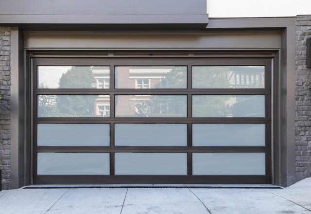 Glendale Ca Modern Los Angeles By Emil Garage Doors