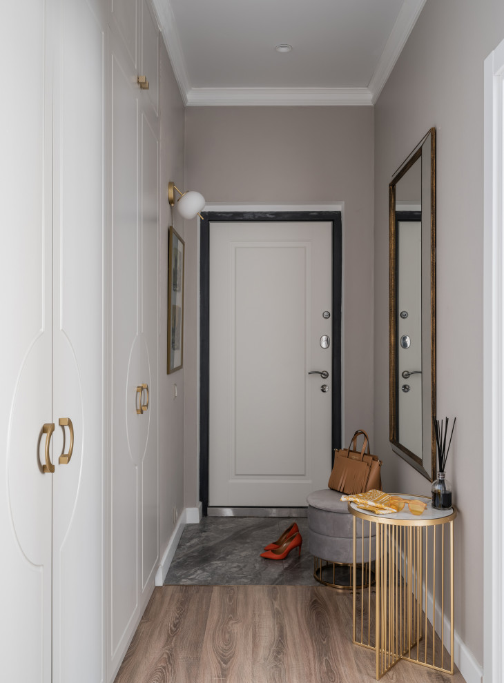 Прихожая квартиры в ЖК "Испанские кварталы"