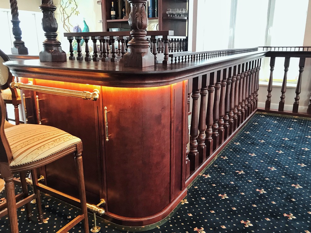 БАР И ЛЕСТНИЦА ИЗ МАССИВА