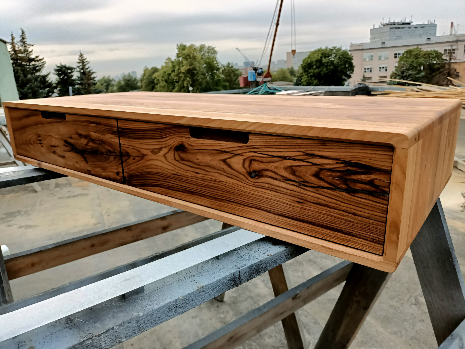 Карагач в интерьере