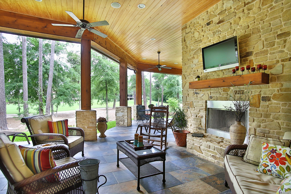 Inspiration for a traditional verandah in Houston.