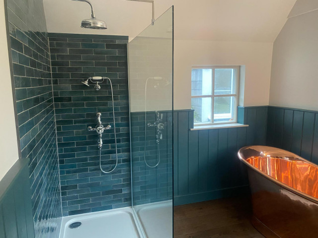 Georgious Bathroom renovation traditional-bathroom