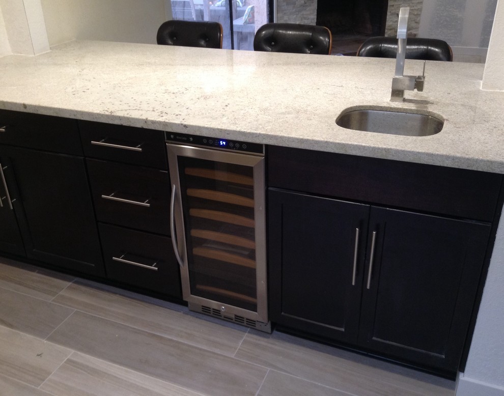Example of a transitional kitchen design in Phoenix