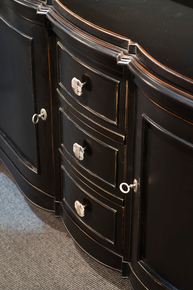 Inspiration for a transitional home design remodel in Florence