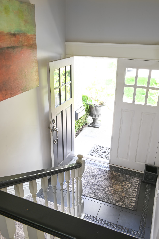 Home design - transitional home design idea in Vancouver