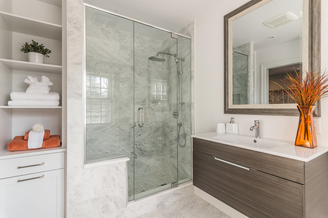 Westmount Residence contemporary-badrum