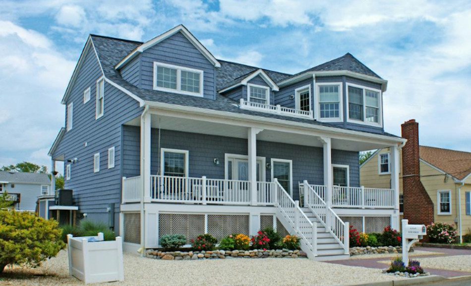 Design ideas for a beach style exterior in New York.